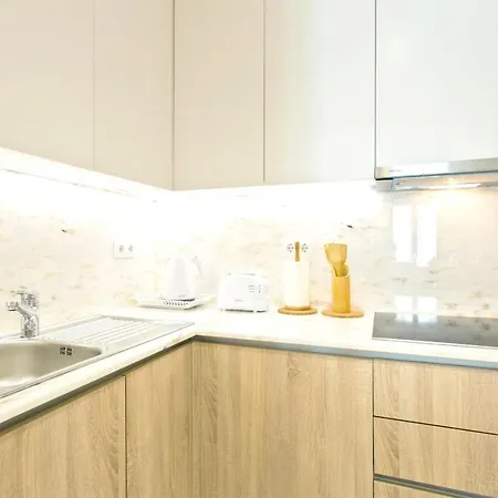 With One Bedroom In Porto, With Wifi - 7 Km From The Beach Apartamento *