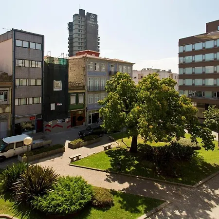 Apartamento With One Bedroom In Porto, With Wifi - 7 Km From The Beach