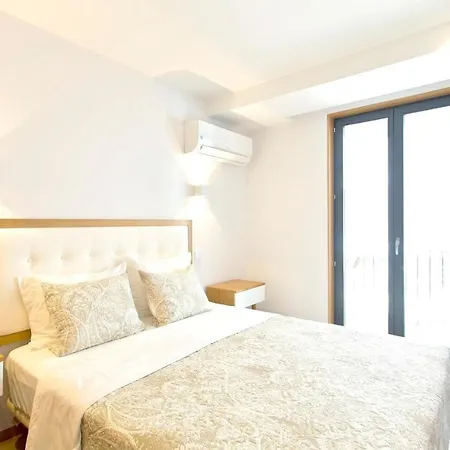 With One Bedroom In Porto, With Wifi - 7 Km From The Beach * Porto