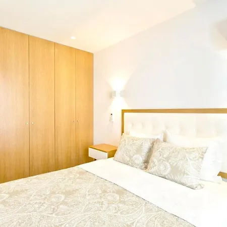 Apartamento With One Bedroom In Porto, With Wifi - 7 Km From The Beach Porto